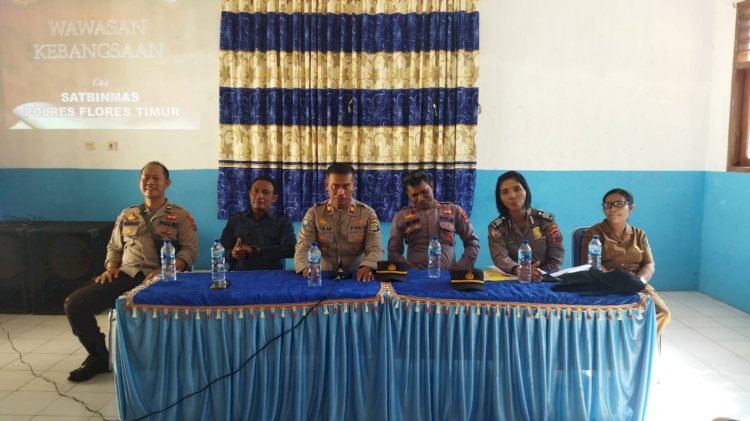 Police Go To School, Personil Polres Flotim Lakukan sosialisasi kamtibmas tentang wawasan kebangsaan Kepada Para Siswa Siswi