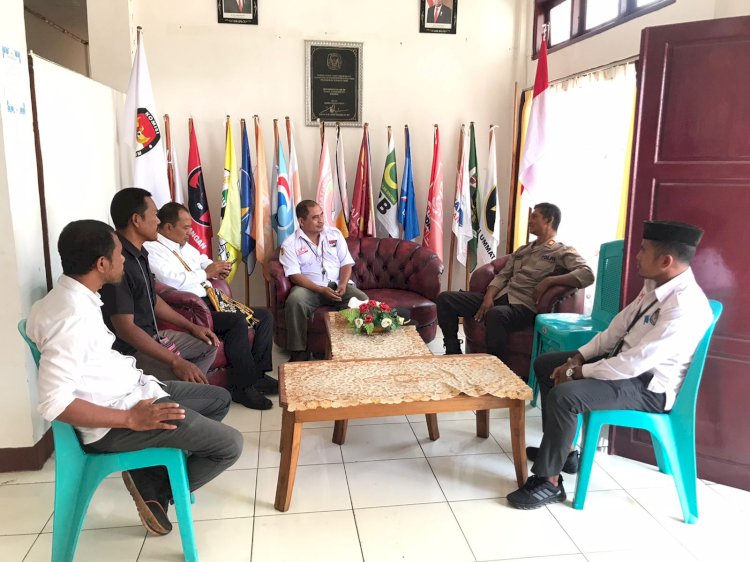 Satgas OMB Turangga Polres Flotim sambangi KPU Flotim, Patroli Jaga Situasi tetap aman.