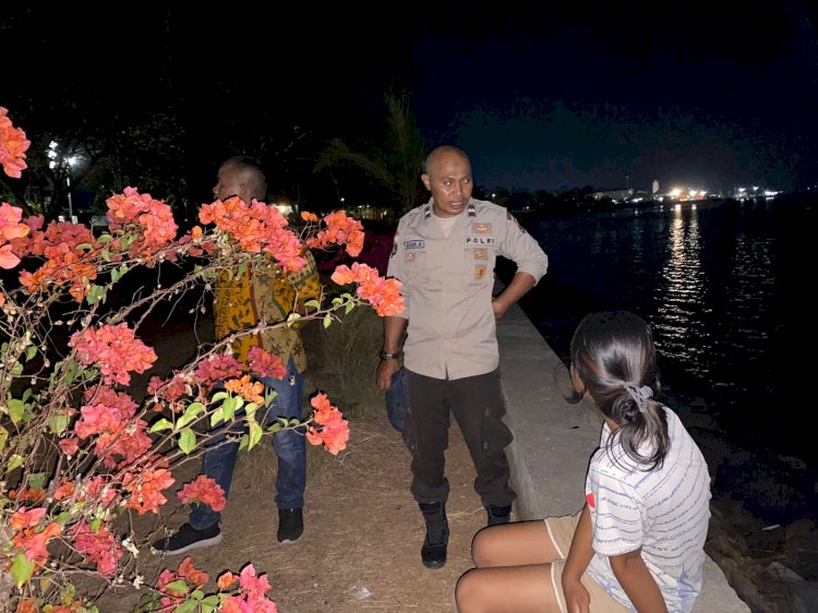 Personil Polres Flotim Laksanakan Patroli Malam Guna Terciptanya Keamanan Dan Ketertiban Di Seputaran Kota Larantuka
