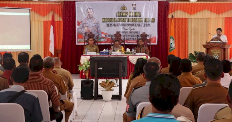 Forkopimda Flotim Sambut Hangat Kedatangan Kapolda NTT Bersama Rombongan