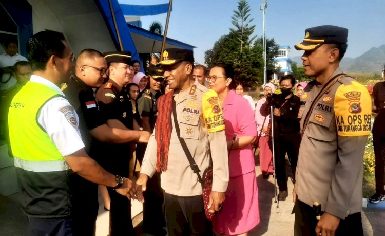Forkopimda Flotim Sambut Hangat Kedatangan Kapolda NTT Bersama Rombongan