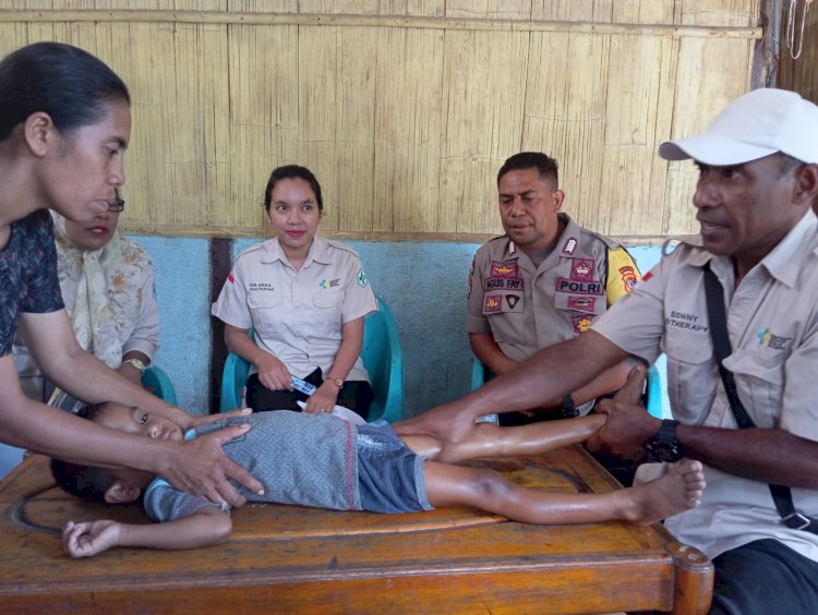 Cegah Stunting Sejak Dini, Bhabinkamtibmas Berikan Pendampingan Dan Bantu Kegiatan Posyandu di Desa Boru
