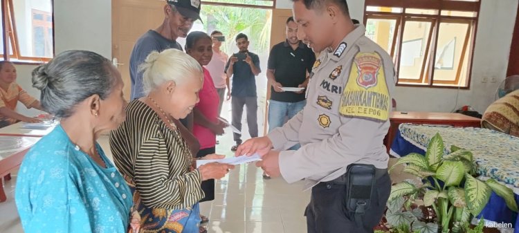 Partisipasi Bhabinkamtibmas Dalam Memonitor Kegiatan Penyaluran Bantuan Langsung Tunai (BLT) di Desa Watotika Ile
