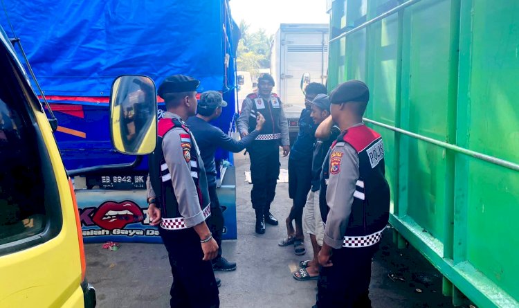 Pastikan Situasi Dalam Kota Aman, Sat Samapta Polres Flores Timur Rutin Lakukan Patroli