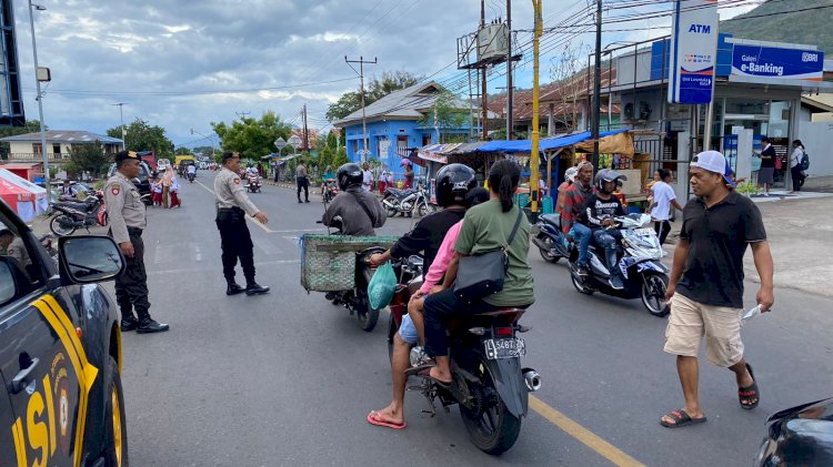 Satuan Samapta Polres Flotim Lakukan Patroli Rutin di seputaran kota Larantuka