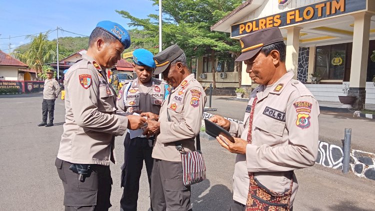 Usai Apel Pagi, SiPropam Polres Flotim Lakukan Pemeriksaan Sikap Tampang Dan Kelengkapan Anggota