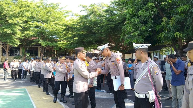 Harapan baru di tahun baru 2024, Motivasi Kapolres Flotim kepada anggotanya