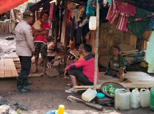Patroli Sat Samapta Polres Flotim, Masih Ditemukan Keberadaan Pengungsi Warga Desa Nobo Yang Tinggal di Kebun Wilayah Desa Konga