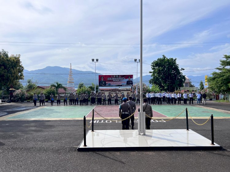 Kapolres Flotim Motivasi Personilnya untuk tetap melayani Masyarakat dengan Baik.