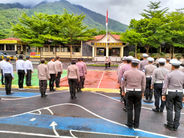Kapolres Flotim Berikan Arahan Personilnya Untuk tetap Jaga kesehatan dalam  Tahapan Pemilu 2024 Saat Pimpin Pelaksanaan Apel Pagi