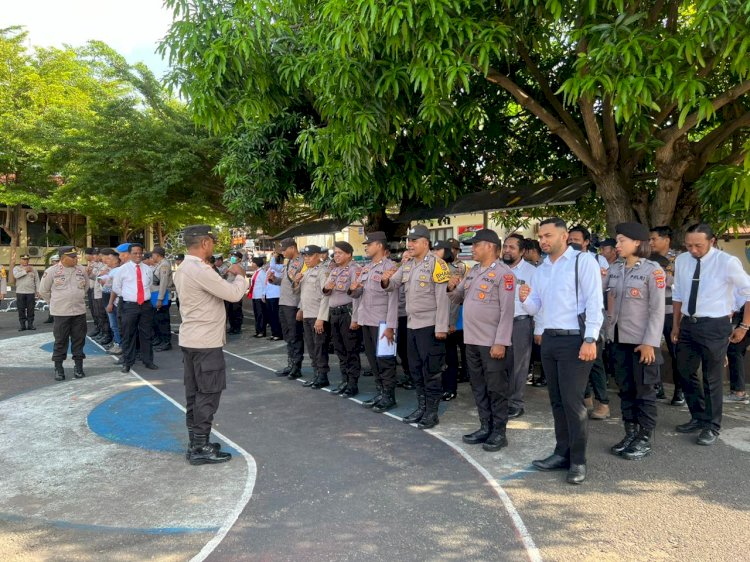 Personil Tim Aman Nusa Polres Flotim Laksanakan Giat Patroli Dan Sambang Dialogis Di Posko Pengungsian Desa Konga