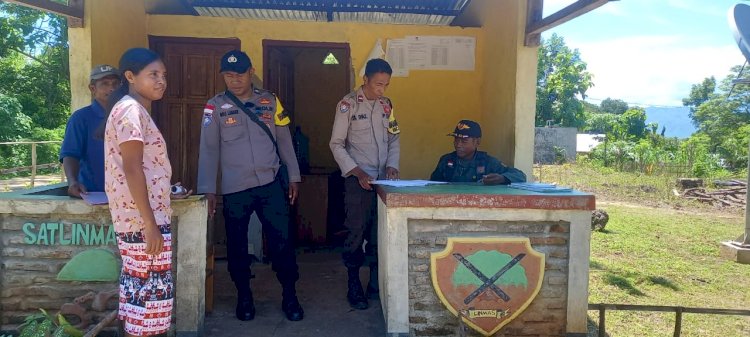 Bhabinkamtibmas Sambangi Pos Linmas Dan Pasar Riangpuho Desa Waibao