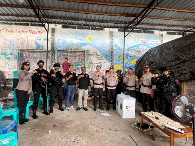 Pastikan Kamtibmas Tetap Terkendali, Personel Satgas OMB Polres Flotim Laksanakan Patroli Gabungan Bersama Brimob Batalyon II Pelopor Sikka