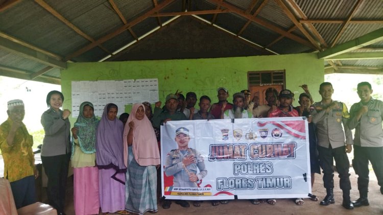 Kasat Binmas Polres Flotim pimpin Giat Jumat Curhat di dusun Belotebang desa Adabang.