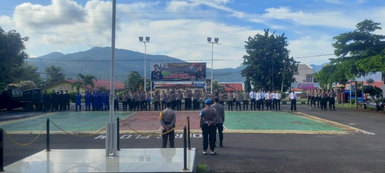 Arahan Kapolres Flotim saat Terima BKO Brimob Polda NTT dan Polairud dalam rangka Prosesi Semana Santa 2024.