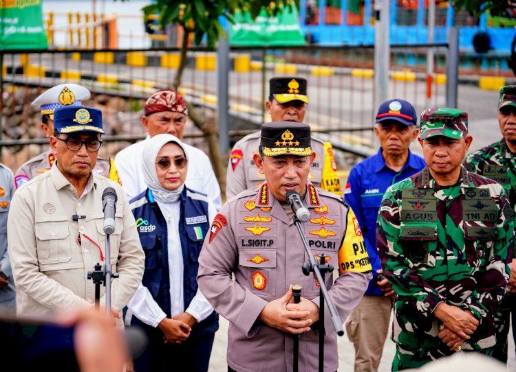 Tinjau Pelabuhan Gilimanuk-Ketapang, Kapolri Paparkan Strategi Wujudkan Mudik yang Aman dan Nyaman