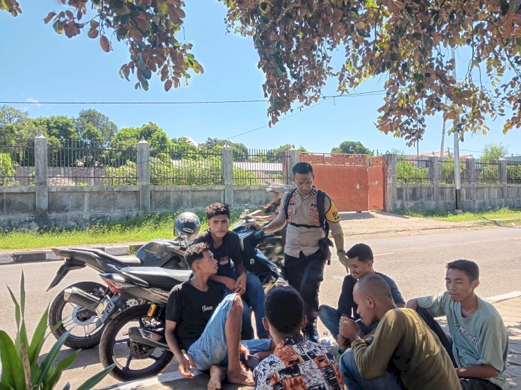 Pesan Kamtibmas Bhabinkamtibmas Saat Lakukan Sambang Dialogis Bersama Pemuda Nagi