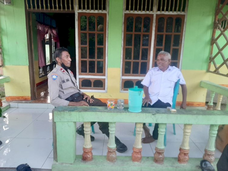 Bhabinkamtibmas ujung tombak  sampaikan Pesan Kamtibmas kepada Warga.