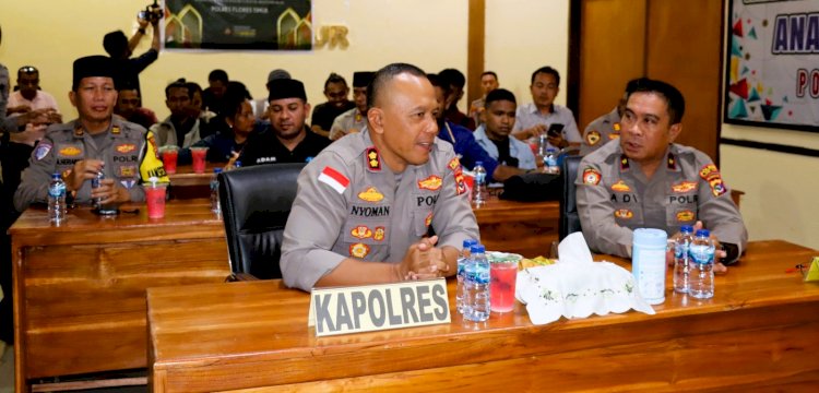 Pererat Sinergi di Bulan Ramadan, Kapolres Flores Timur Buka Puasa Bersama Wartawan