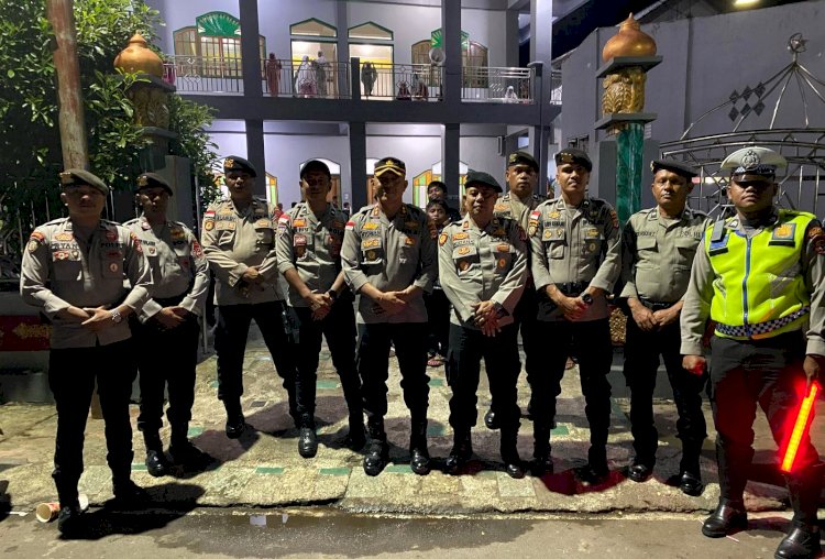 Kapolres Flores Timur AKBP I Nyoman Putra Sandita Laksanakan Patroli Masjid Saat Tarawih