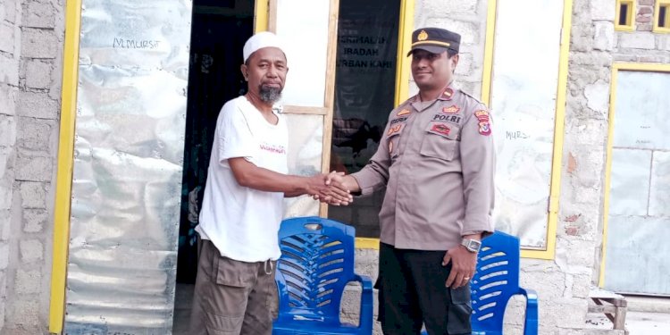 Silaturahmi Kapolsek Adonara dengan Tokoh Agama di Desa Sagu