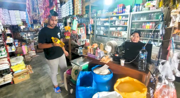 Pengecekan Minyak Goreng oleh Satgas Pangan Polres Flotim Terus Dilakukan