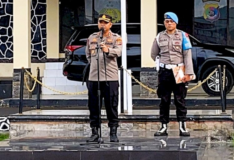 Kapolres Flores Timur Ingatkan Anggotanya Agar Bijak Menggunakan Media Sosial