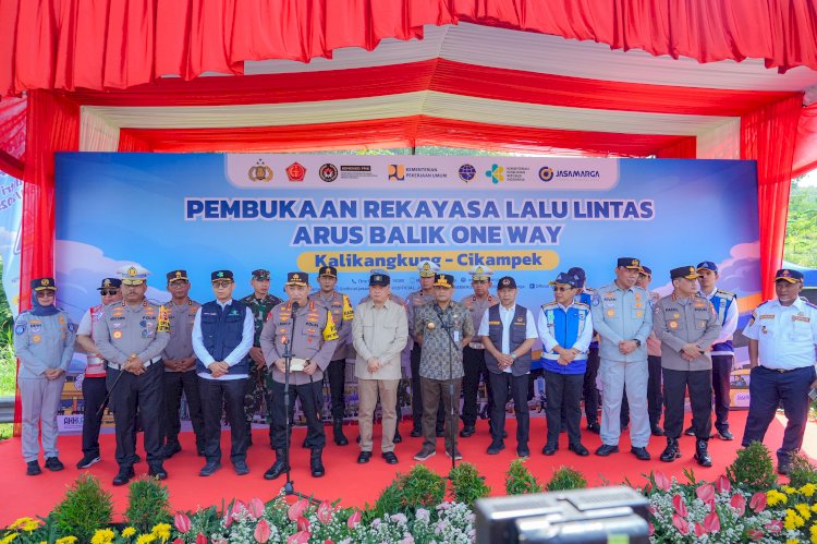 Polri Lepas Flag Off One Way Nasional Arus Balik Lebaran 2025 di KM 414 Sampai KM 70 Hari Ini