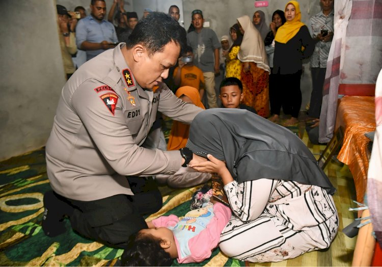 Gugur Saat Lerai Bentrokan, Bripka Husni Dianugerahi Kenaikan Pangkat Anumerta