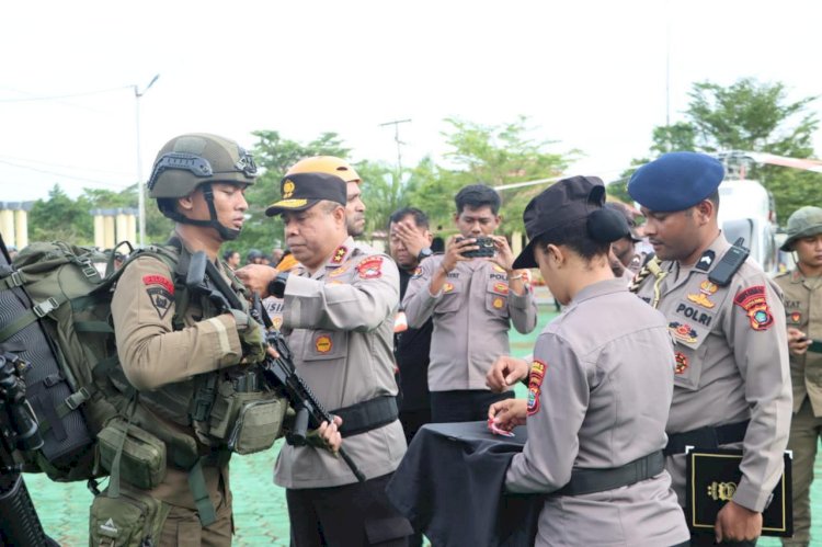 Kapolda Papua Barat Cek Kesiapan Personel dan Peralatan dalam Misi Kemanusiaan Operasi AB Moskona 2025