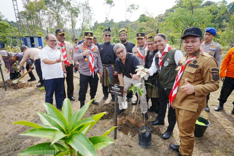 Rocky Gerung: Polisi Itu ‘Pohon Lindung Seluruh Indonesia