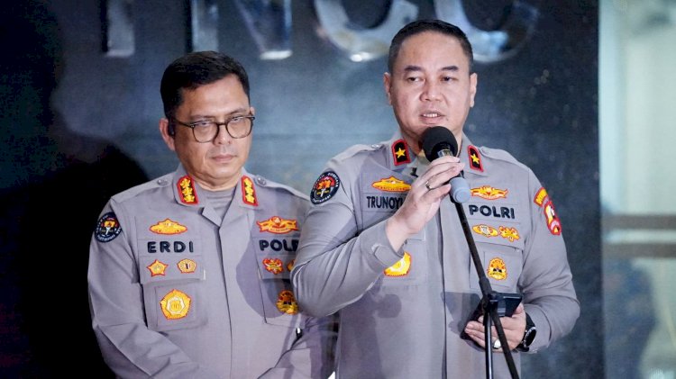 Satgas AB Moskona 2025 Selamatkan Ketua Komnas HAM Papua Saat Operasi Pencarian Iptu Tomi Marbun di Sungai Rawara