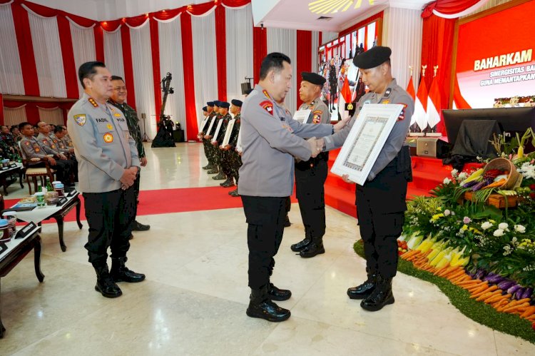 Kapolri Instruksikan Kawal Program Pemerintah hingga Tingkatkan Kemampuan Personel di Rakernis Baharkam-Korbrimob