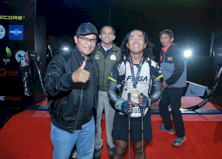 Kapolda NTB Lepas Peserta Rinjani 100 Kategori 36 KM dari Sembalun