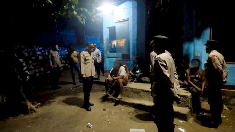 Polres Flotim Rutin Gelar Patroli Dialogis di Malam Hari, Cegah Aksi Premanisme dan Jaga Kamtibmas