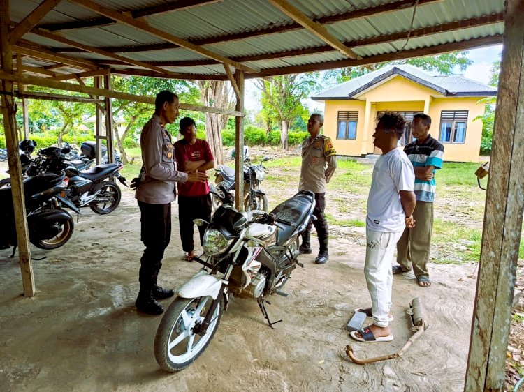 Kapolsek Adonara Barat Bersama Bhabinkamtibmas Berikan Himbauan Tertib Lalu Lintas dan Cegah Aksi Premanisme