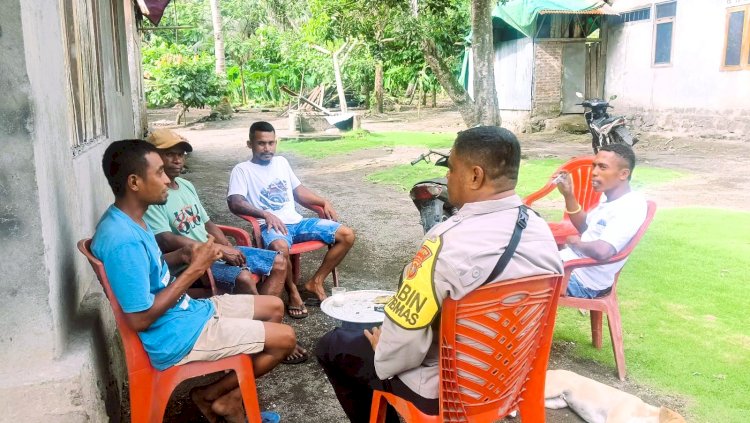 Bhabinkamtibmas Desa Nawokote Ajak Tokoh Pemuda Cegah Aksi Premanisme dan Waspadai Aktivitas Gunung Lewotobi