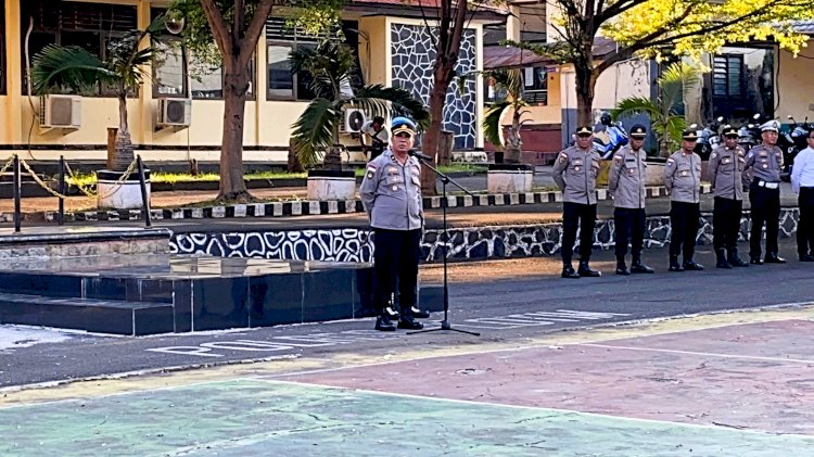 Waka Polres Flotim Tekankan Disiplin dan Komitmen Pelayanan Publik dalam Apel Rutin Mingguan