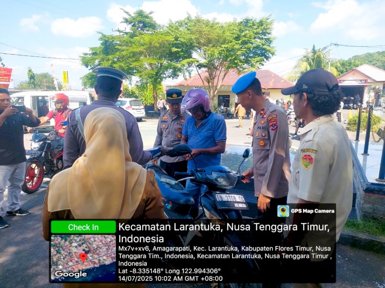 Hari Pertama Operasi Patuh Turangga 2025, Polres Flotim Fokuskan Himbauan Humanis kepada Pengendara