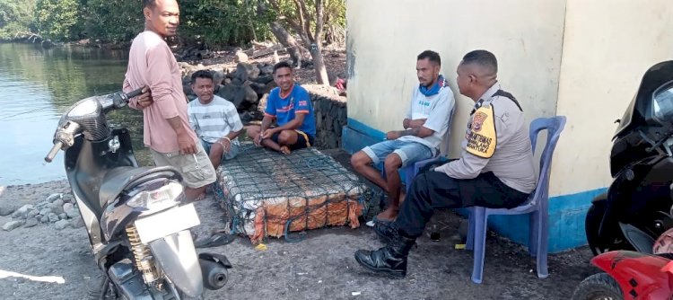 Sambang Humanis di JTP Lamawalang, Aipda Hans Tegaskan Pentingnya Waspada TPPO dan Hoaks