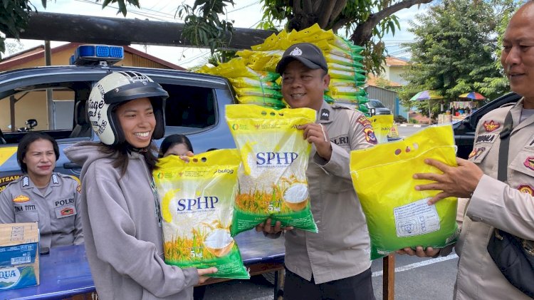 Beras SPHP Laris Manis di Mapolres Flotim, Warga Senang Harga Lebih Murah