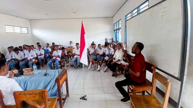 Generasi Muda Bersinar! Satresnarkoba Polres Flotim Tanamkan Semangat Anti Narkoba di SMK Teluk Hading