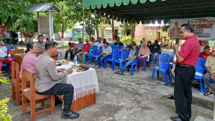 Jumat Curhat di Pohon Bao: Polres Flotim Dengarkan Aspirasi dan Keluhan Warga