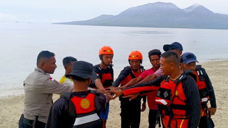 Polres Flotim Bersama Tim Gabungan Lanjutkan Pencarian Hari Ke-2 Korban Hilang di Perairan Kawalelo