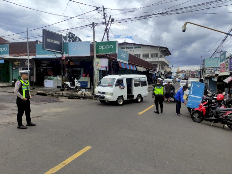 Cegah Kemacetan dan Laka Lantas, Satlantas Polres Flores Timur Intensifkan Patroli Kota