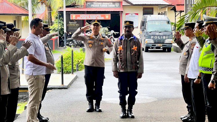 Penuh Haru, Polres Flores Timur Lepas Purnabhakti AKP Kopong Boro Nikolaus