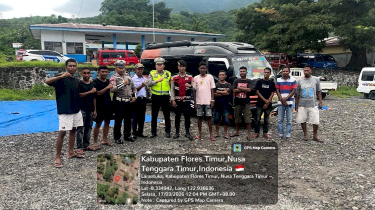 Operasi Ketupat 2026, Sat Lantas Polres Flotim Pantau Arus Lalin di Terminal Lamawalang