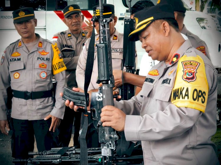 Asah Kemampuan Personel, Waka Polres Flotim Pimpin Latihan Penggunaan Senjata Api