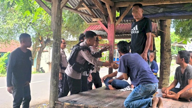 Kondusif, Personel Polres Flotim Aktif Dialog dengan Warga Dusun Bele