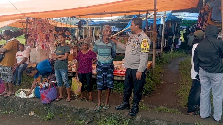 Bhabinkamtibmas Boru Aktif Patroli, Tekankan Keselamatan dan Ketertiban